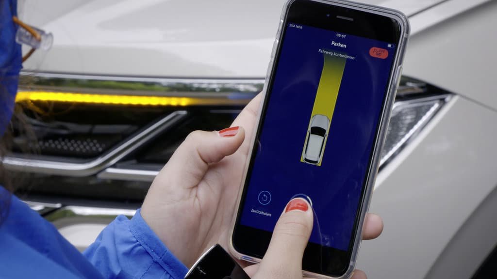 VW Remote Park Assist Plus im Touareg - 4x4 Allrad Autos