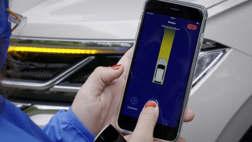 VW Remote Park Assist Plus im Touareg - 4x4 Allrad Autos
