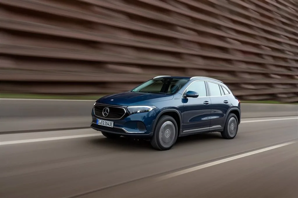 Mercedes-Benz EQA 300 4MATIC und EQA 350 4MATIC - 4x4 Allrad Autos