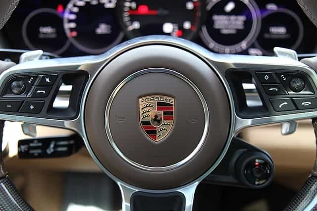 Porsche Panamera 4S mit PTM-Allradantrieb