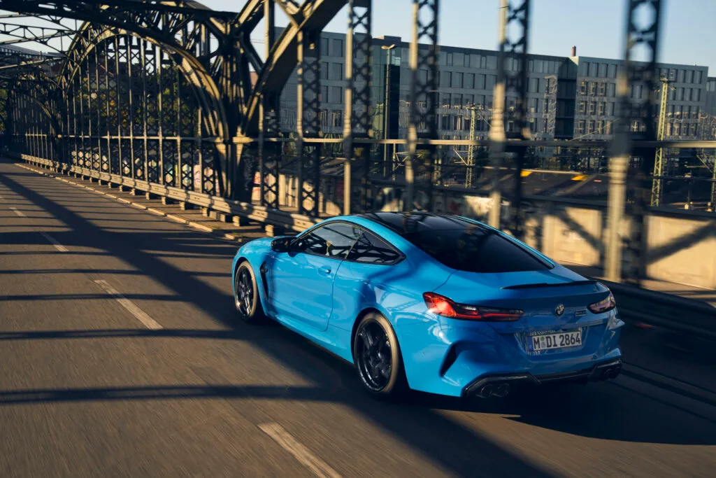 BMW M8 Competition xDrive Coupé: 625 PS, M Allrad & die perfekte Synthese für anspruchsvolle Fahrer - 4x4 Allrad Autos